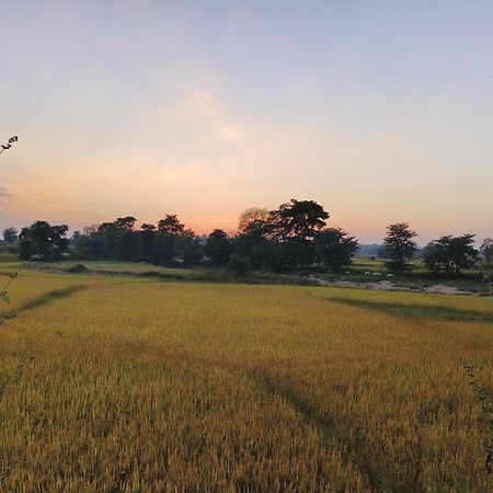 Surwahi Social Ecoestate Kanha Bagian luar foto