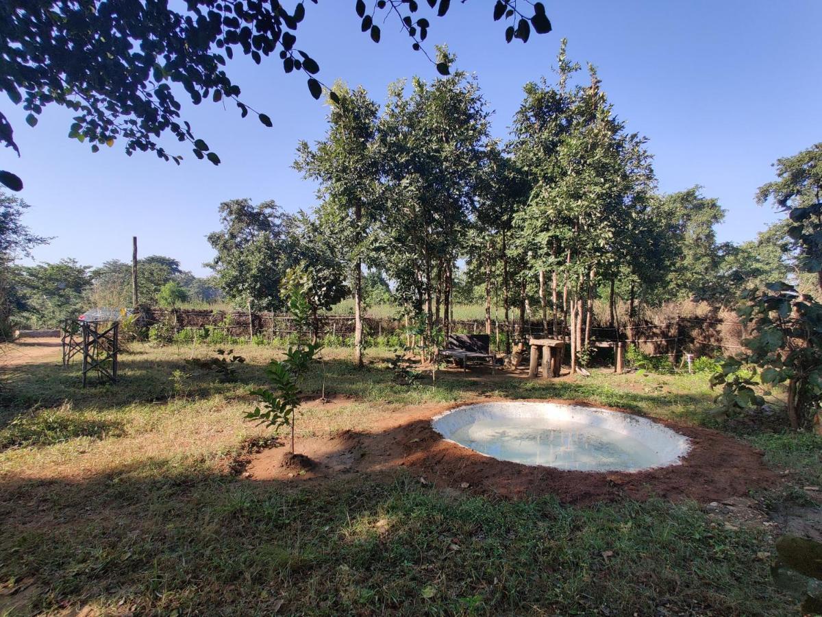 Surwahi Social Ecoestate Kanha Bagian luar foto
