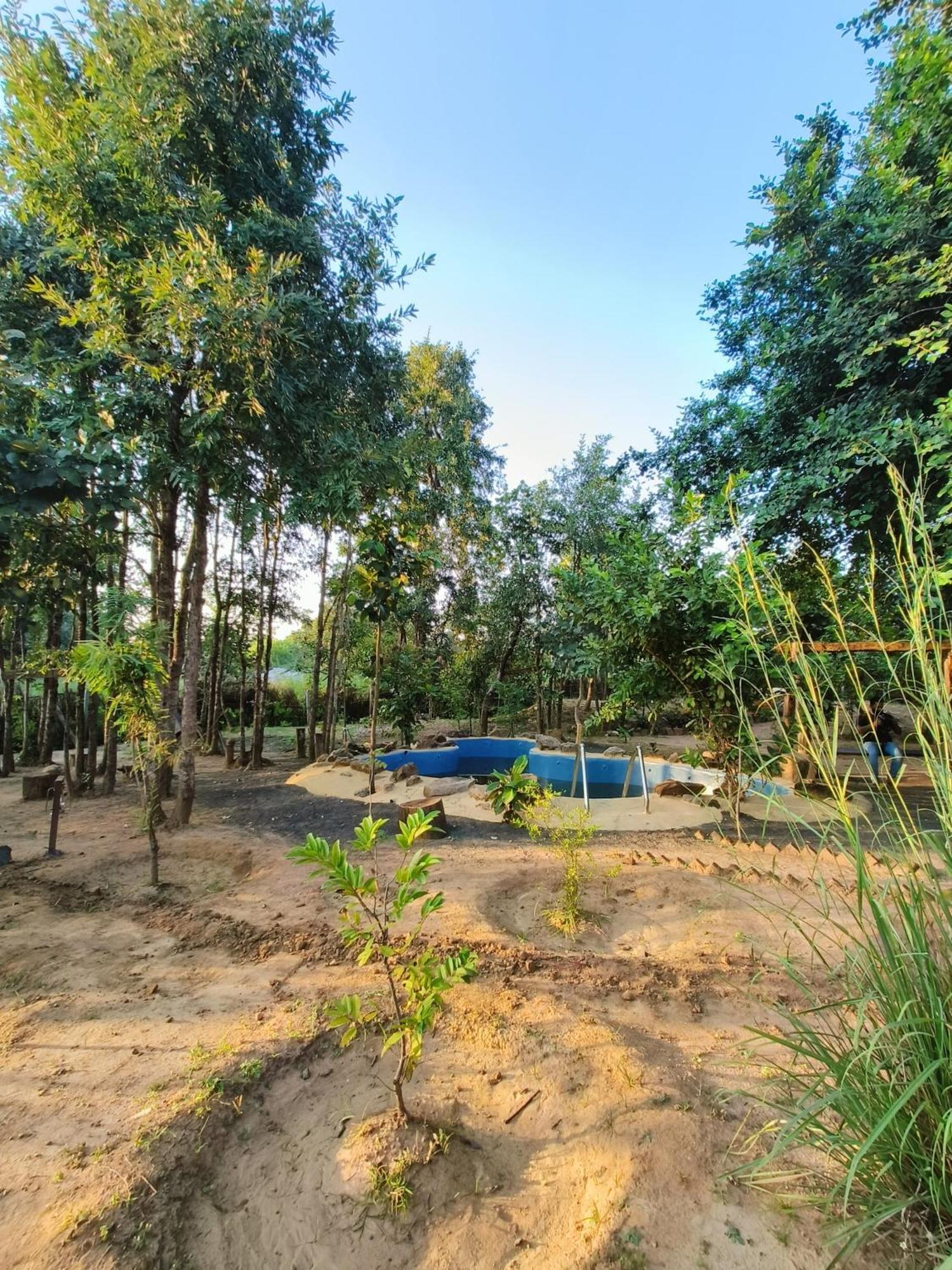 Surwahi Social Ecoestate Kanha Apartment Bagian luar foto