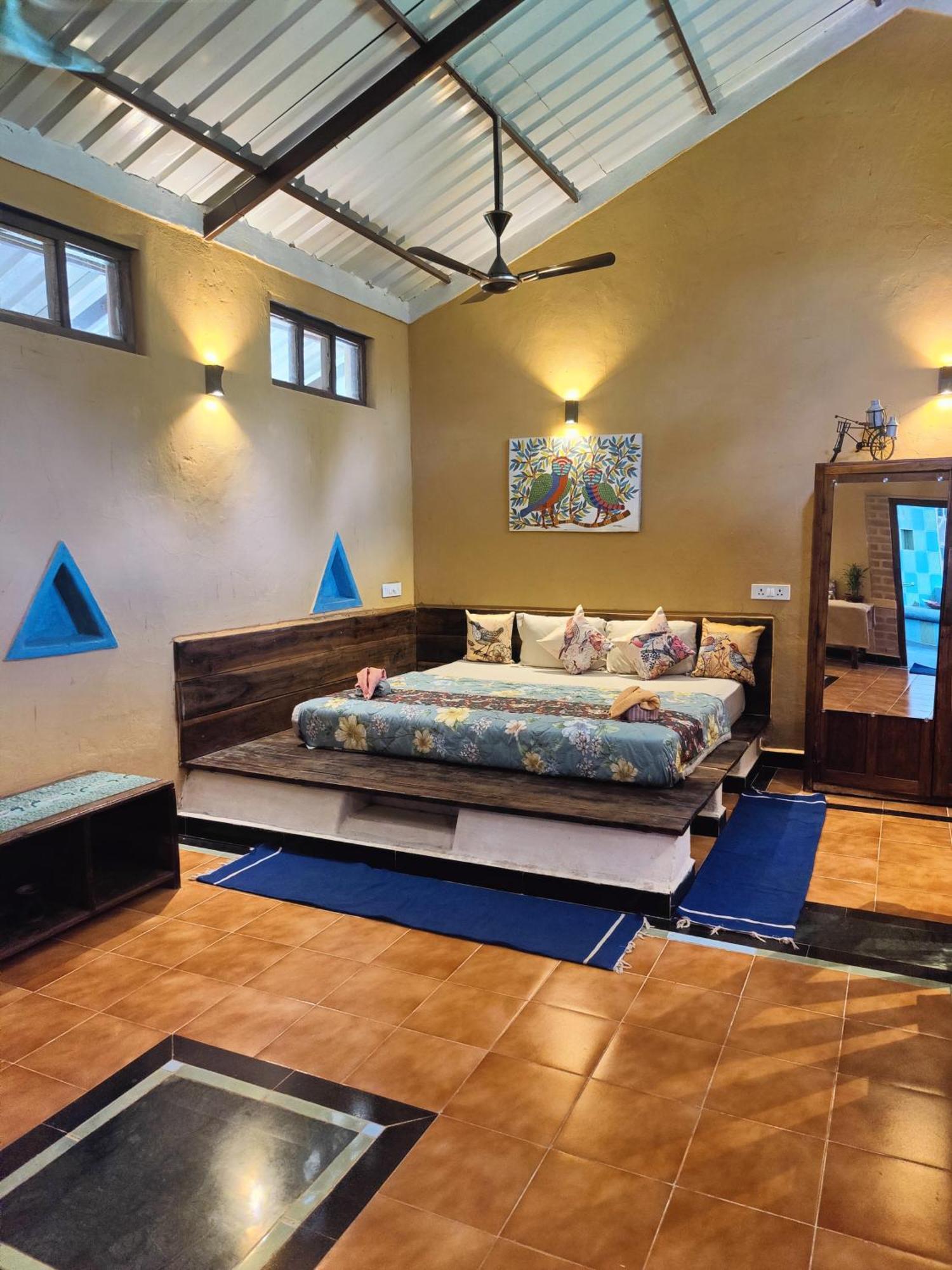 Surwahi Social Ecoestate Kanha Bagian luar foto