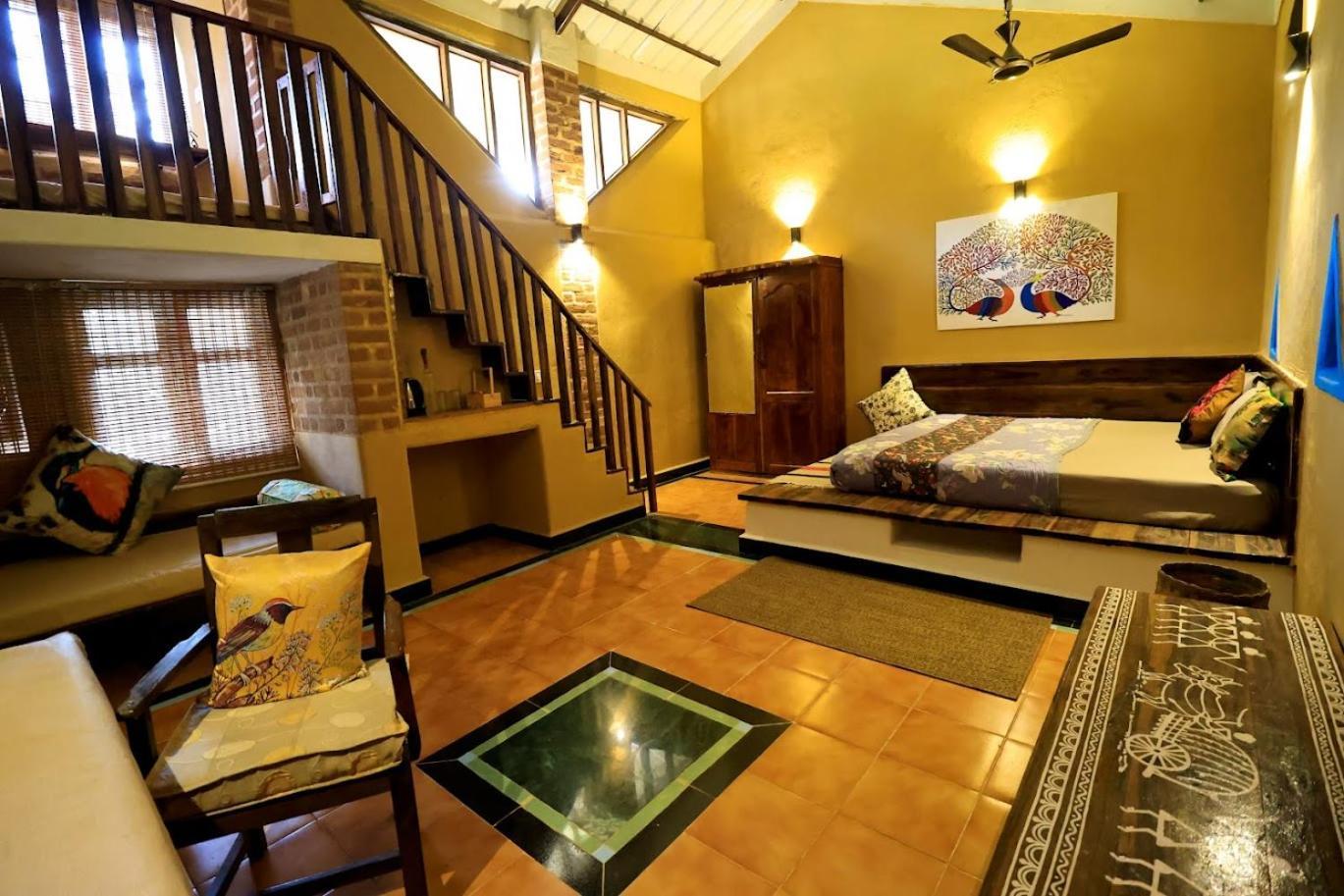 Surwahi Social Ecoestate Kanha Bagian luar foto