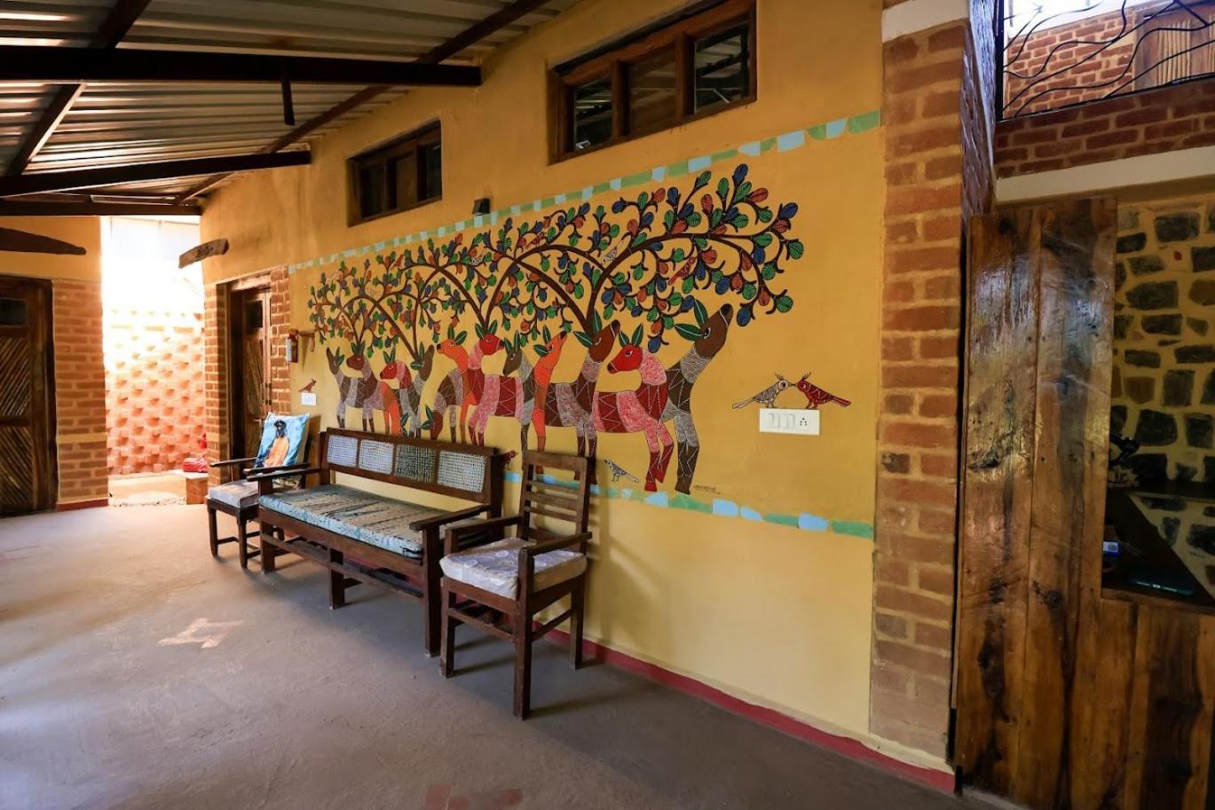 Surwahi Social Ecoestate Kanha Bagian luar foto